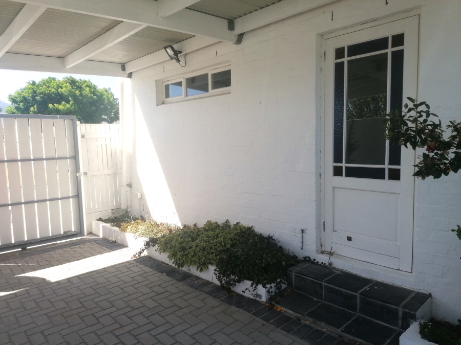 To Let 3 Bedroom Property for Rent in Milkwood Park Western Cape